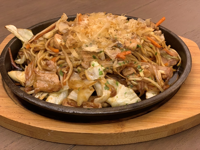 Buta Yakisoba    13,00